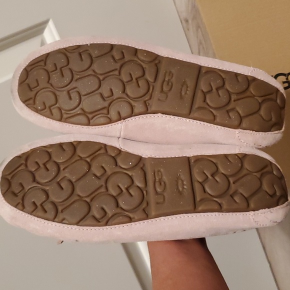 UGG slippers - Picture 2 of 8